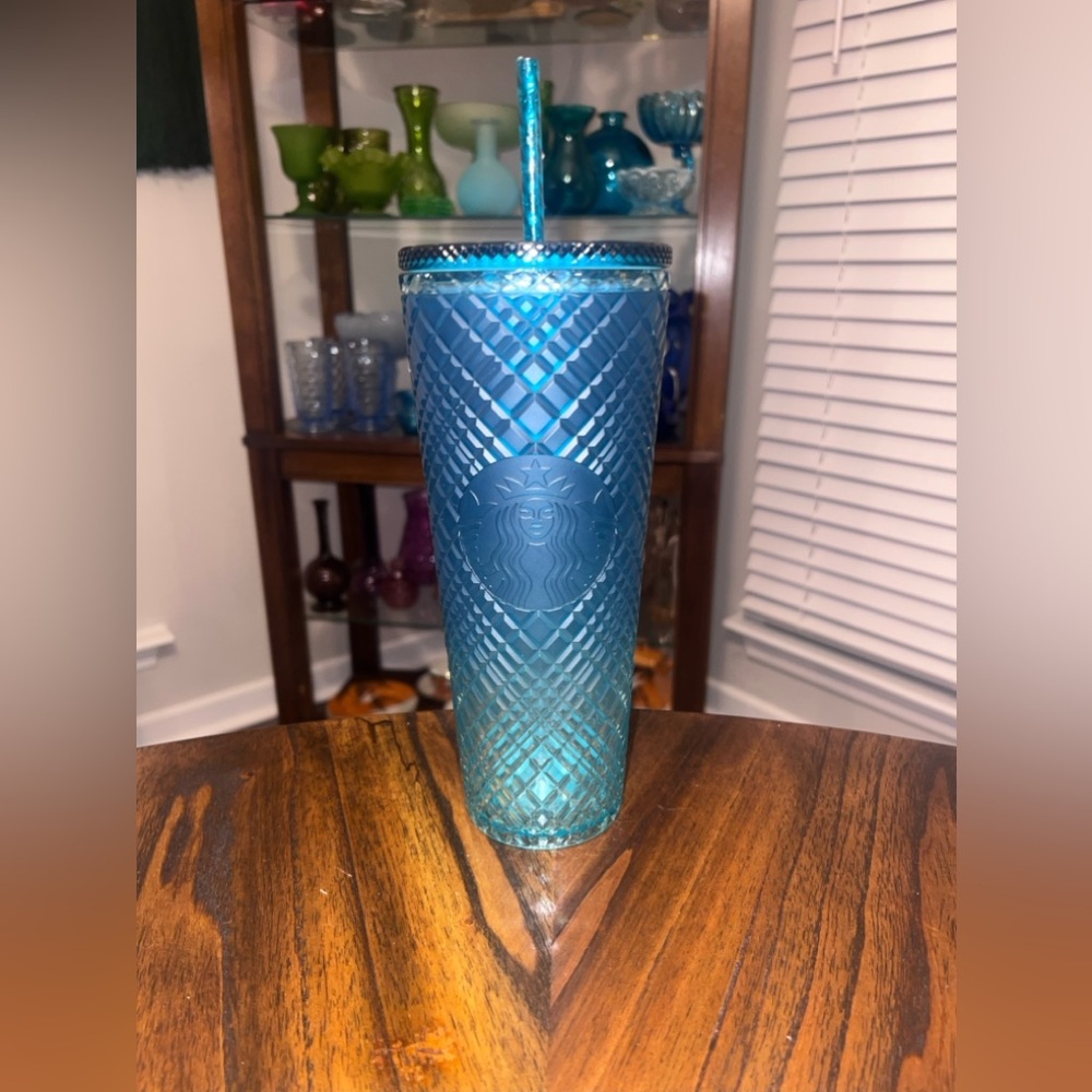 Starbucks 2023 Subzero Gradient Jeweled
Ombre Anniversary Cold Cup Tumbler